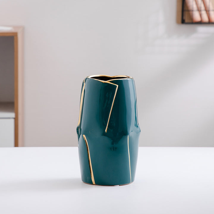 Decorative ceramic vase with golden accents Kalsten
