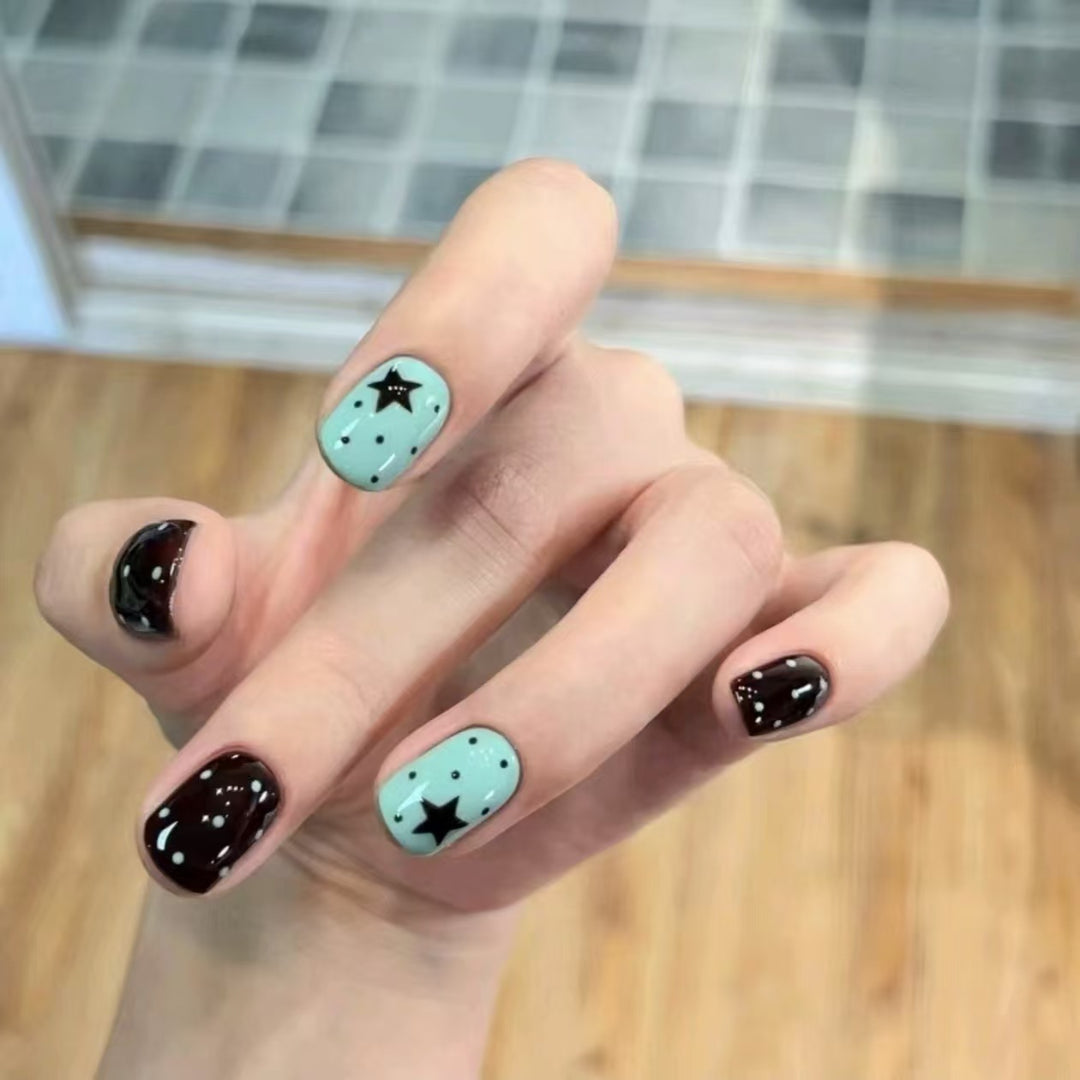 Trendy Graphic Nail Art Set Kalsten