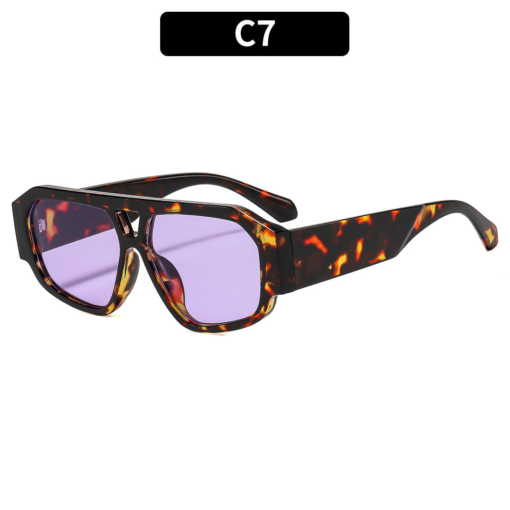 Bold Geometric Shield Sunglasses  1787664388