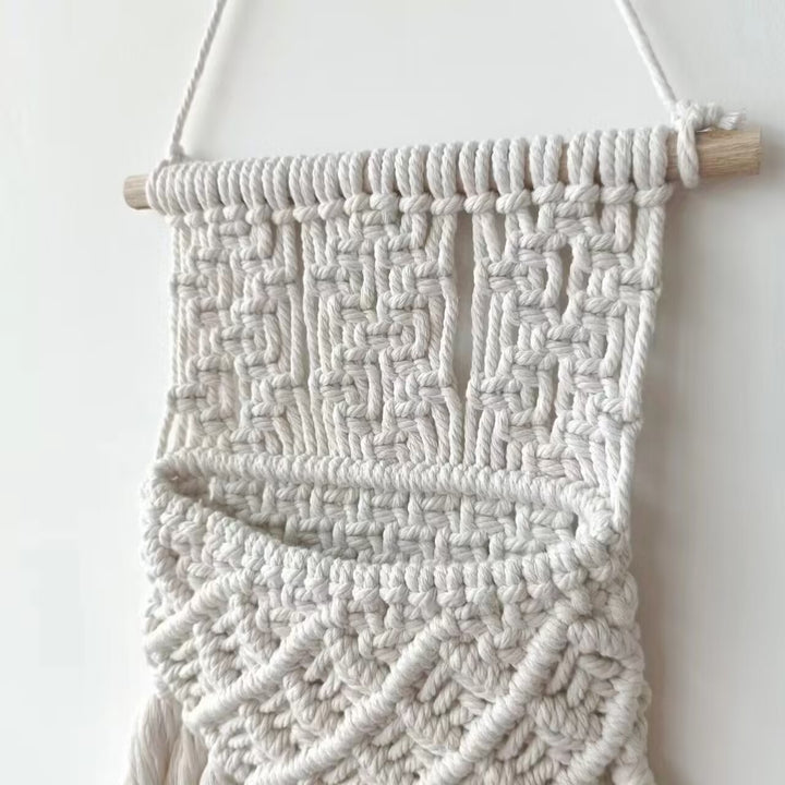 Wall-Mounted Macramé Planter Kalsten