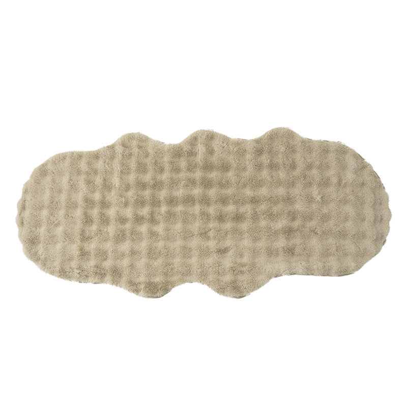Soft microfiber bathroom runner with wavy edge and non-slip underside Kalsten