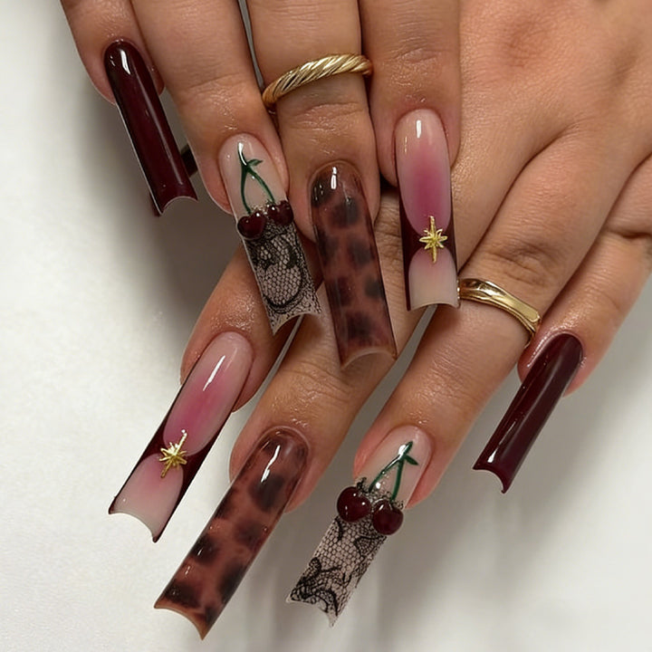 Artificial nail set with creative designs and glitter Kalsten