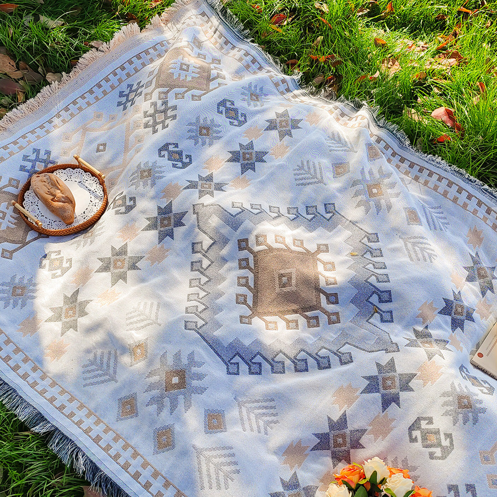 Artistic Geometric Throw Blanket