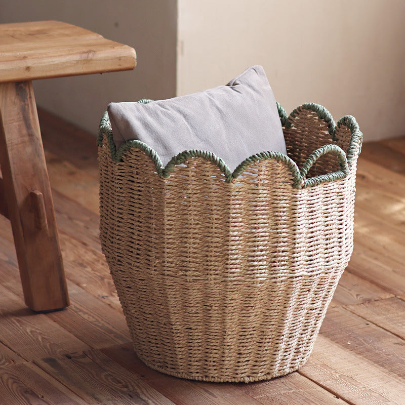 Stylish storage basket with wave edge Kalsten