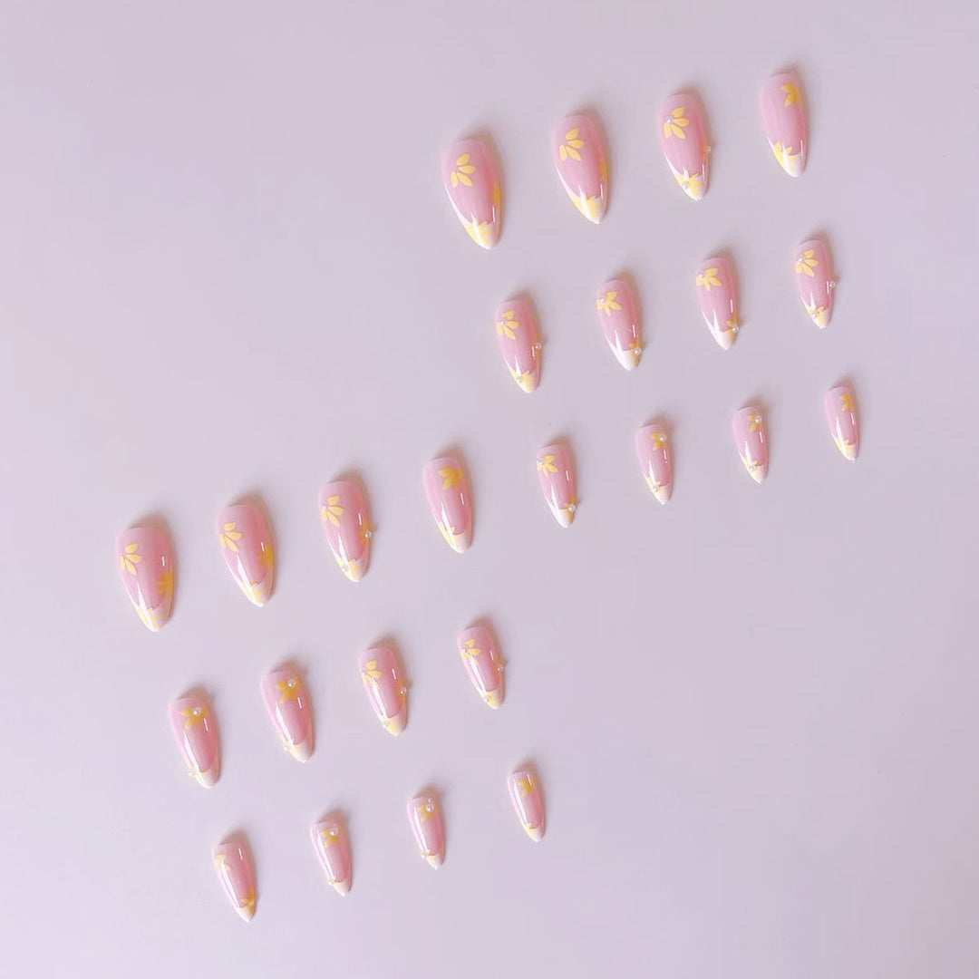 Artificial Nail Set with Floral Accents Kalsten