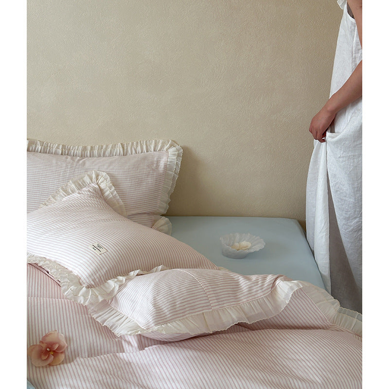 Bedding set made of cotton percale with a fine stripe pattern and gathered ruffle