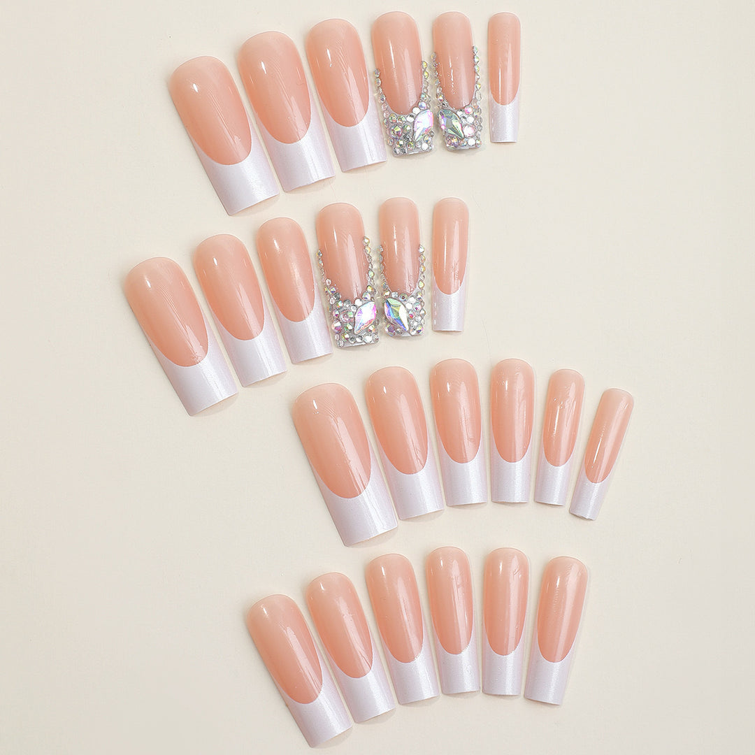 Nail set with glamorous rhinestone details Kalsten