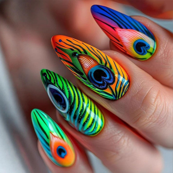 Amazing art nails with peacock feather design Kalsten