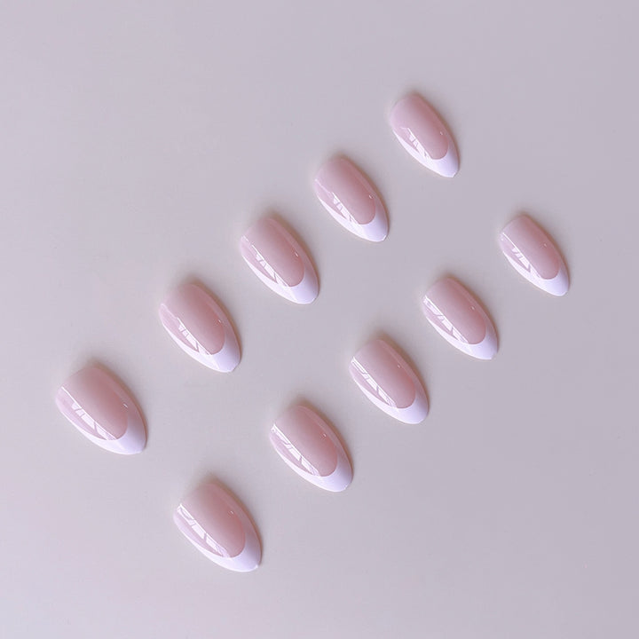 Artificial nail set with elegant French design and trendy accents Kalsten