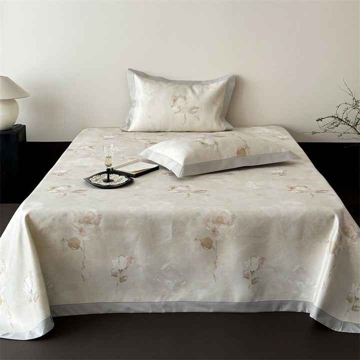 Bedding set made of fine cotton satin with classic Toile-de-Jouy print and satin hem