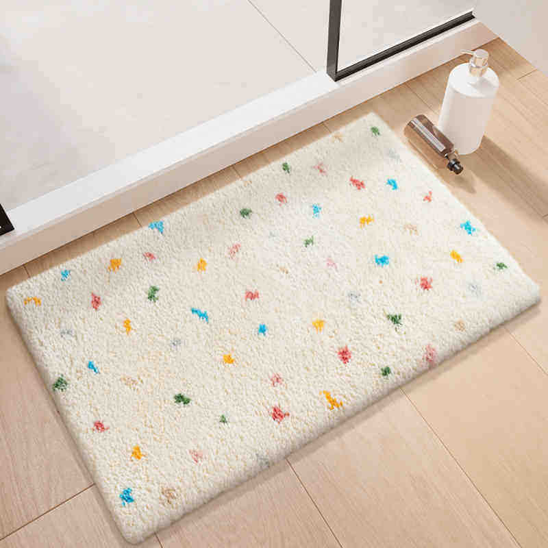 Cozy Heart-Shaped Bath Mat Kalsten