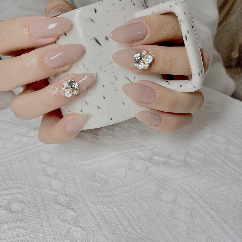 Artificial nail set with elegant pearl design and high-gloss surface Kalsten