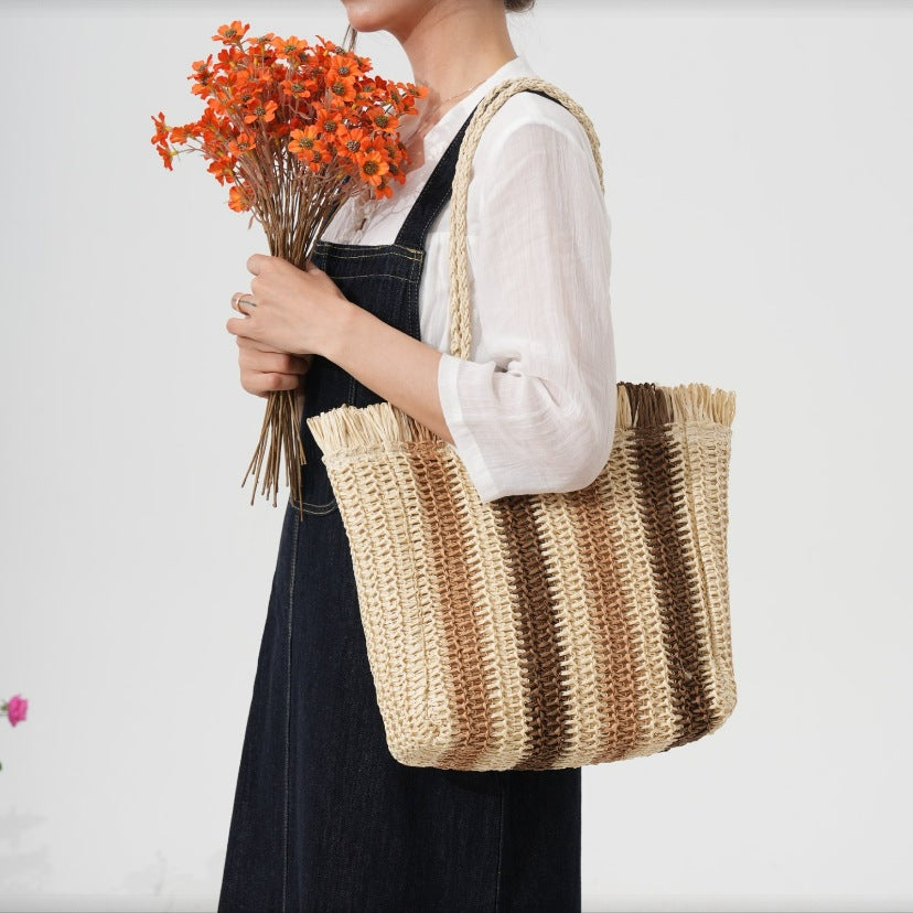 Braided shopping bag with unique structural design Kalsten