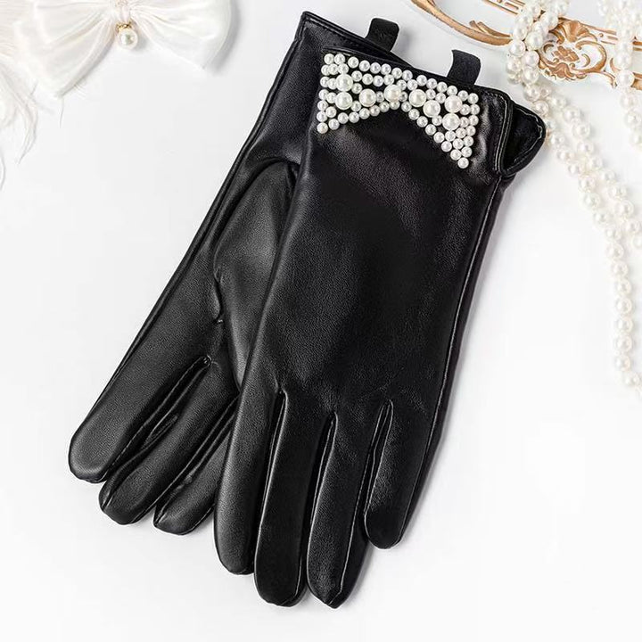 Elegant Leather Gloves with Chain Detail Kalsten