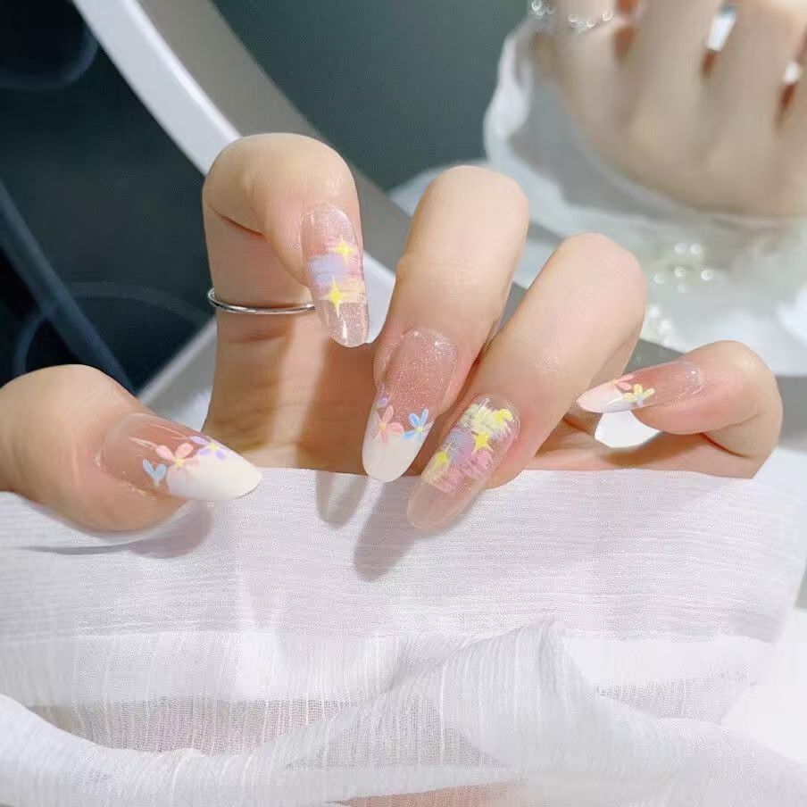 Floral Blossom Artistic Press-On Nail Set Kalsten