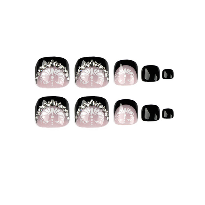 Artful toenail art with elegant glitter accent Kalsten
