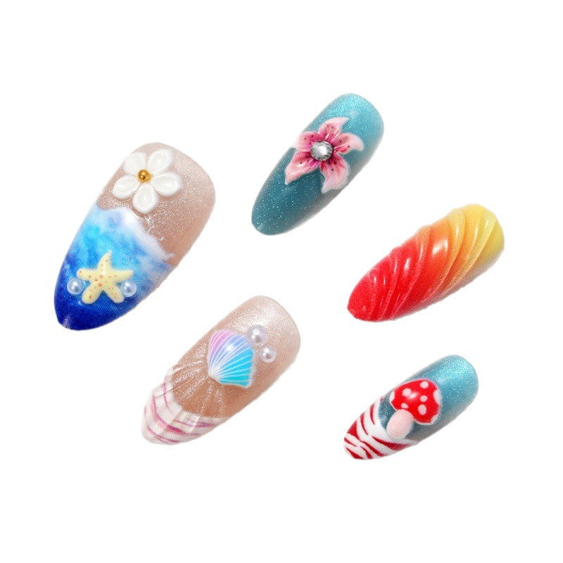 Artful nail designs with maritime motifs Kalsten