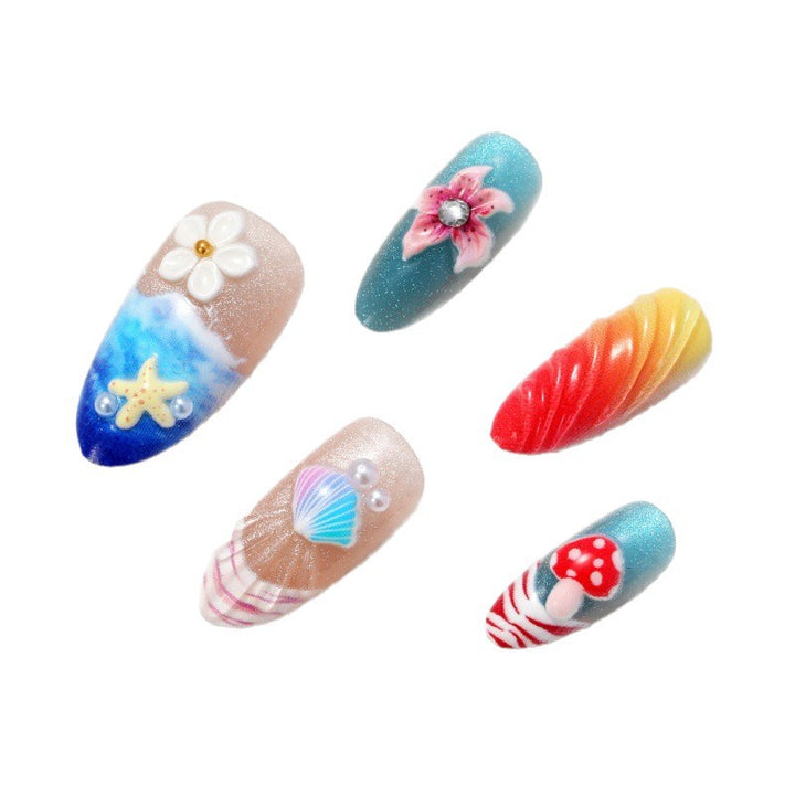 Artful nail designs with maritime motifs Kalsten