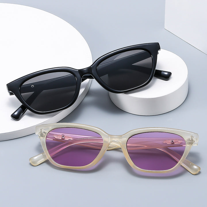 Vintage-Inspired Oversized Angular Sunglasses Kalsten