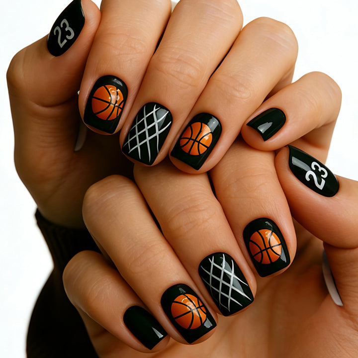 Sporty Nail Art Kalsten
