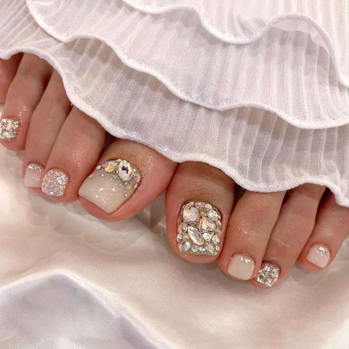 Decorative Rhinestone-Embellished Press-On Toenail Set