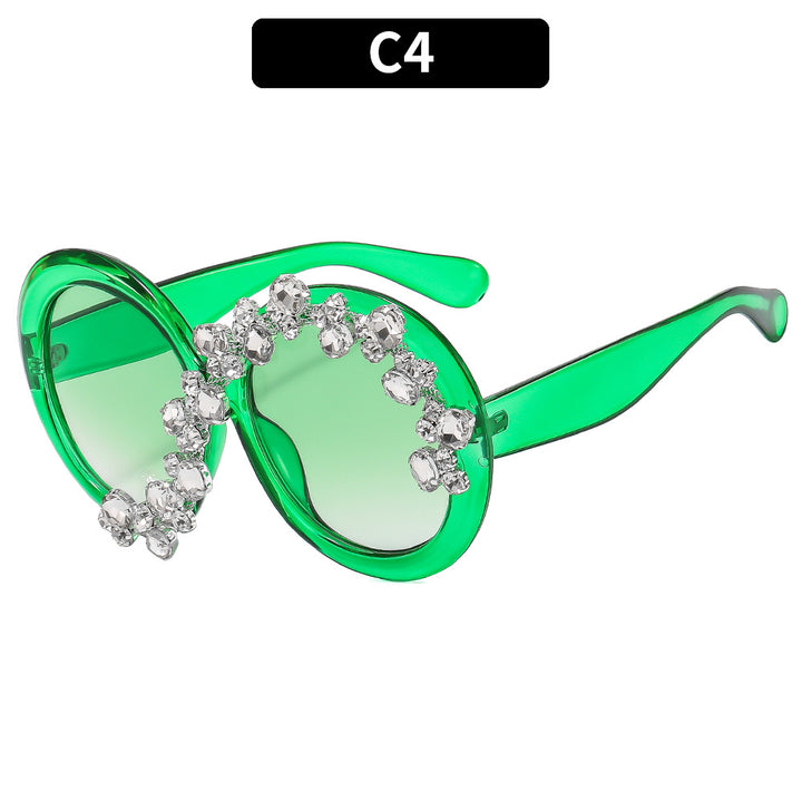 Glamorous Cat-Eye Sunglasses with Rhinestone Accents