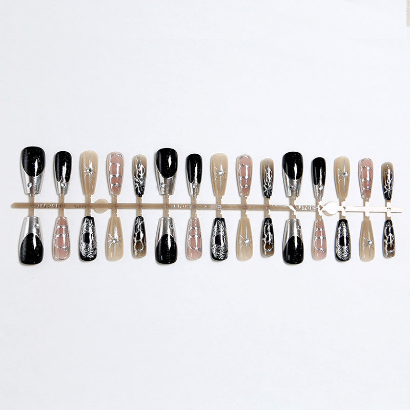 Artful nail tips with elegant patterns Kalsten