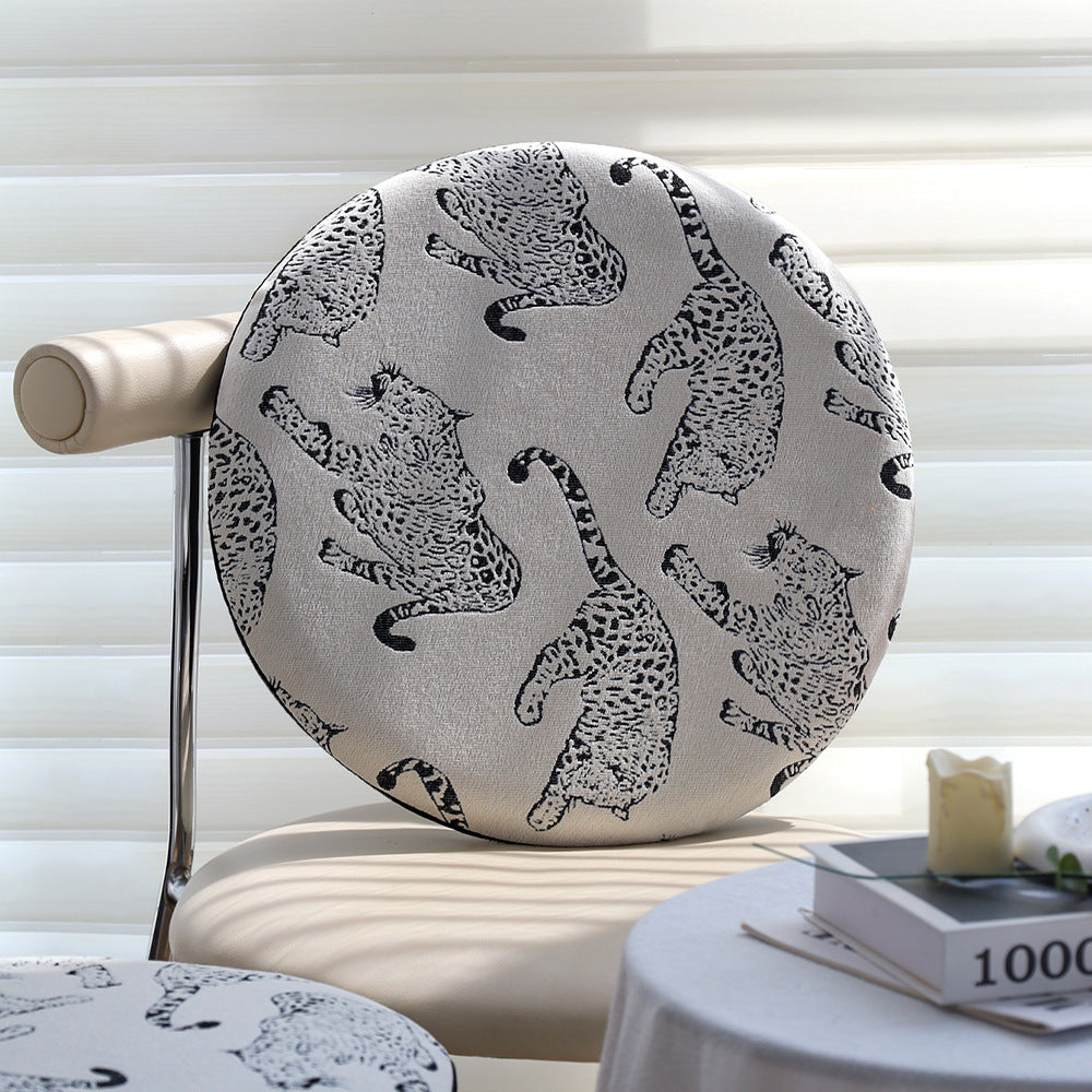 Round seat cushion with decorative animal print and non-slip underside Kalsten
