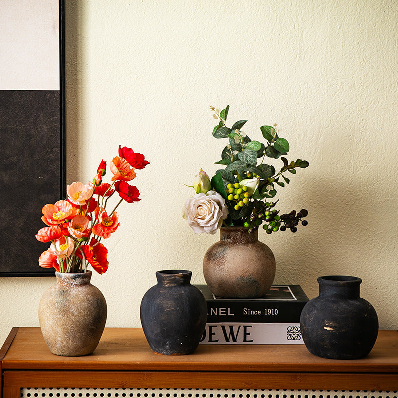 Handcrafted ceramic vase Kalsten