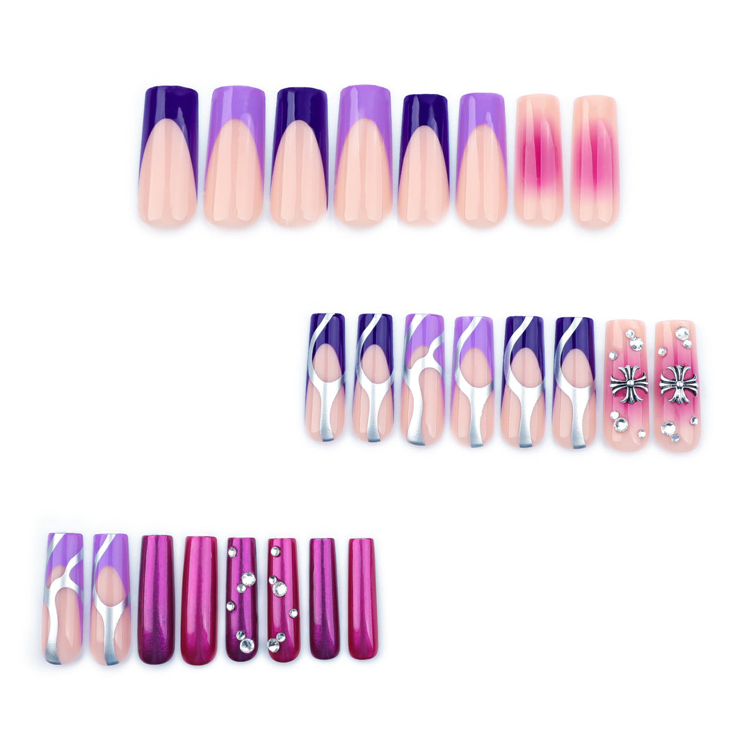 Artistic nail extensions with glitter and flower motifs Kalsten