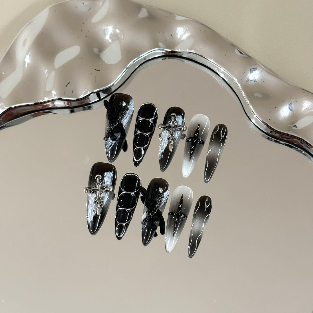 Artistic Gothic-Themed Press-On Nail Art Set