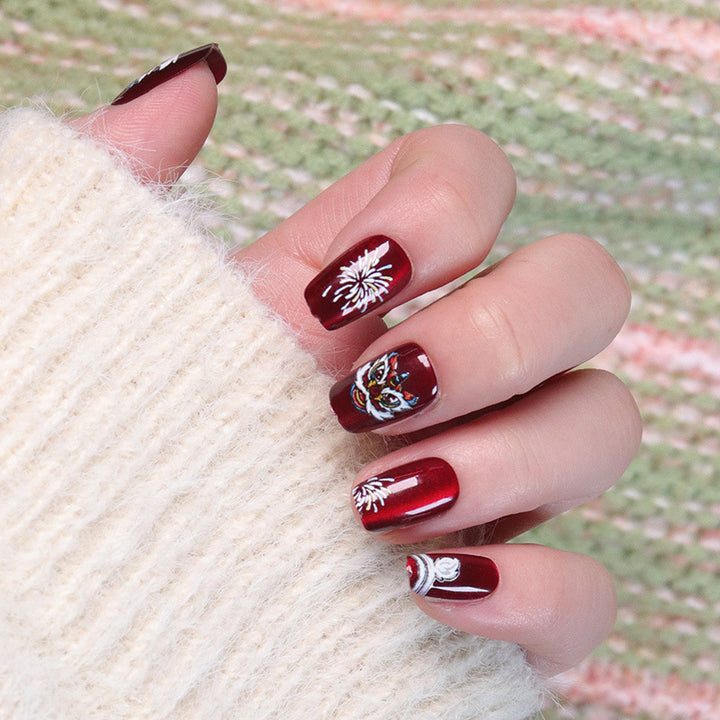 Artistic Holiday-Themed Press-On Nail Design Kalsten