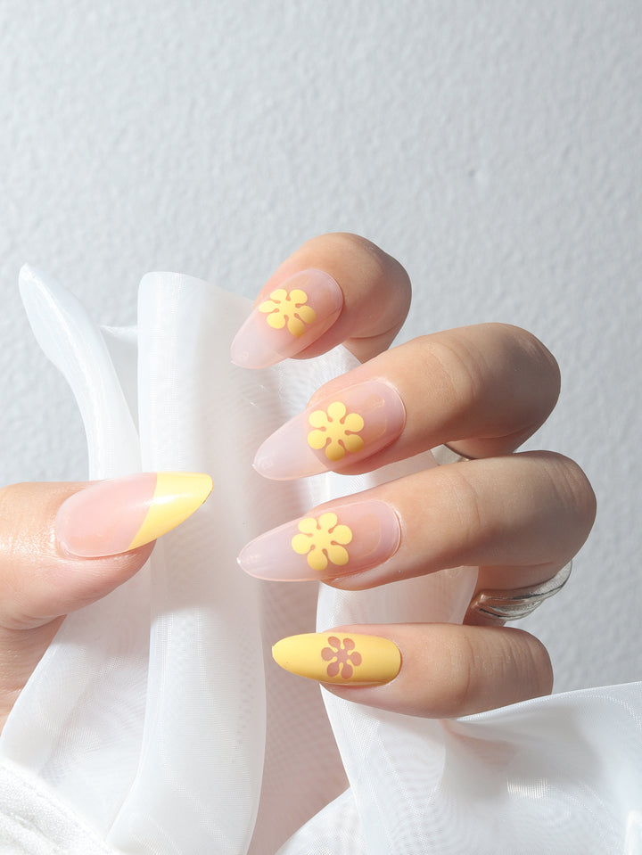 Floral-Designed Glossy Press-On Nails Kalsten