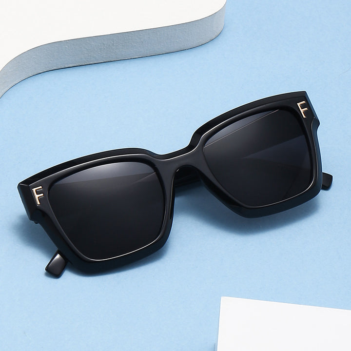 Ladies fashionable square sunglasses with gold details Kalsten
