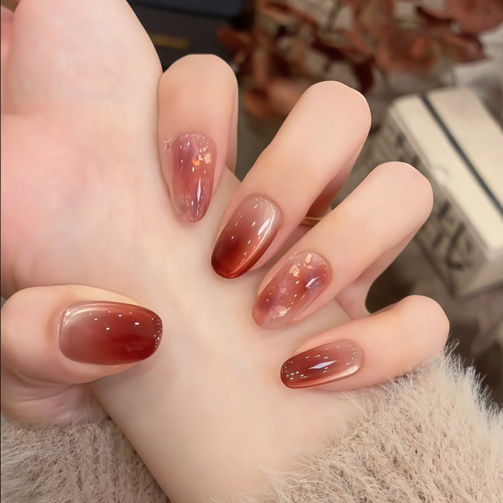 Artificial nails in modern ombre design Kalsten
