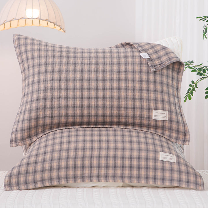 Ladies pillowcases with modern stripe pattern Kalsten