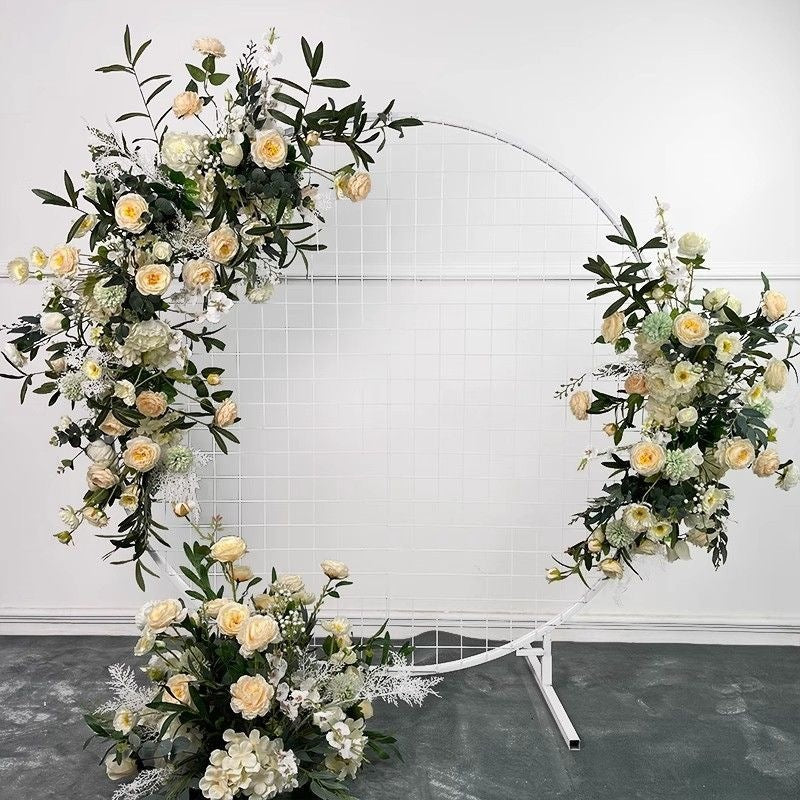 Autumn-Themed Decorative Floral Garland