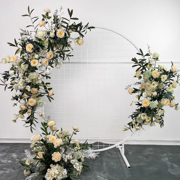 Autumn-Themed Decorative Floral Garland