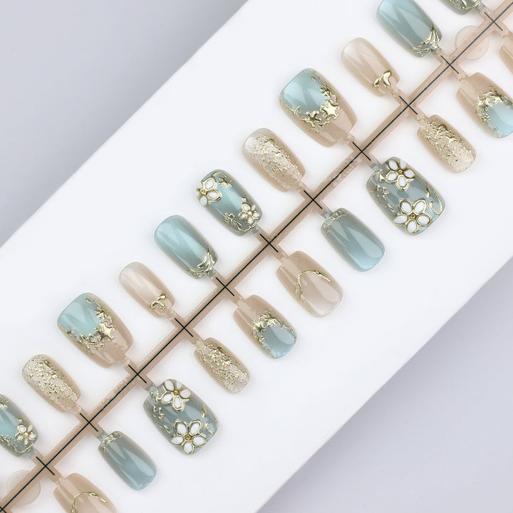 Decorative Floral Press-On Nail Set Kalsten