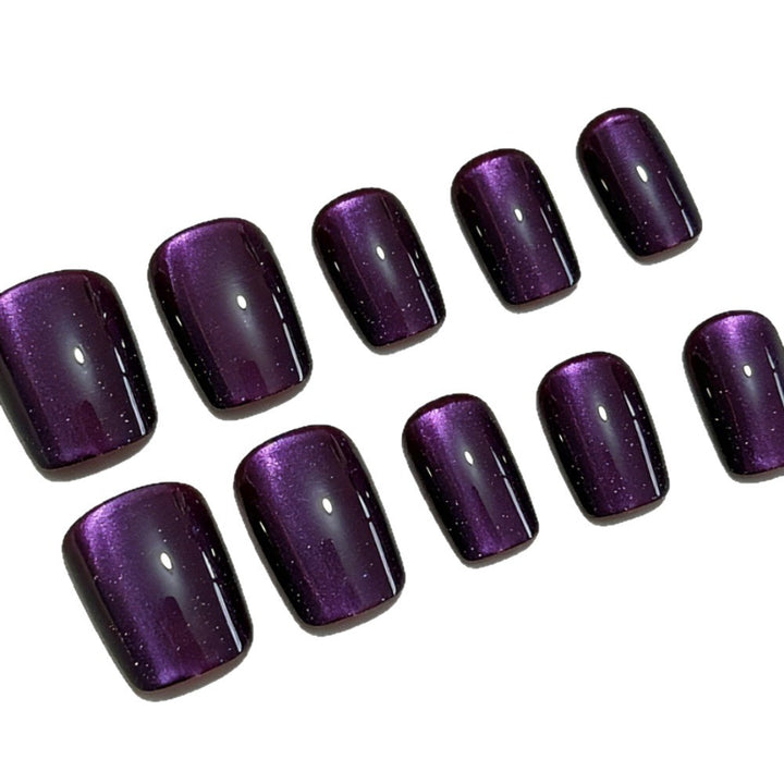 Artificial nails with elegant gradient and shimmering shine Kalsten