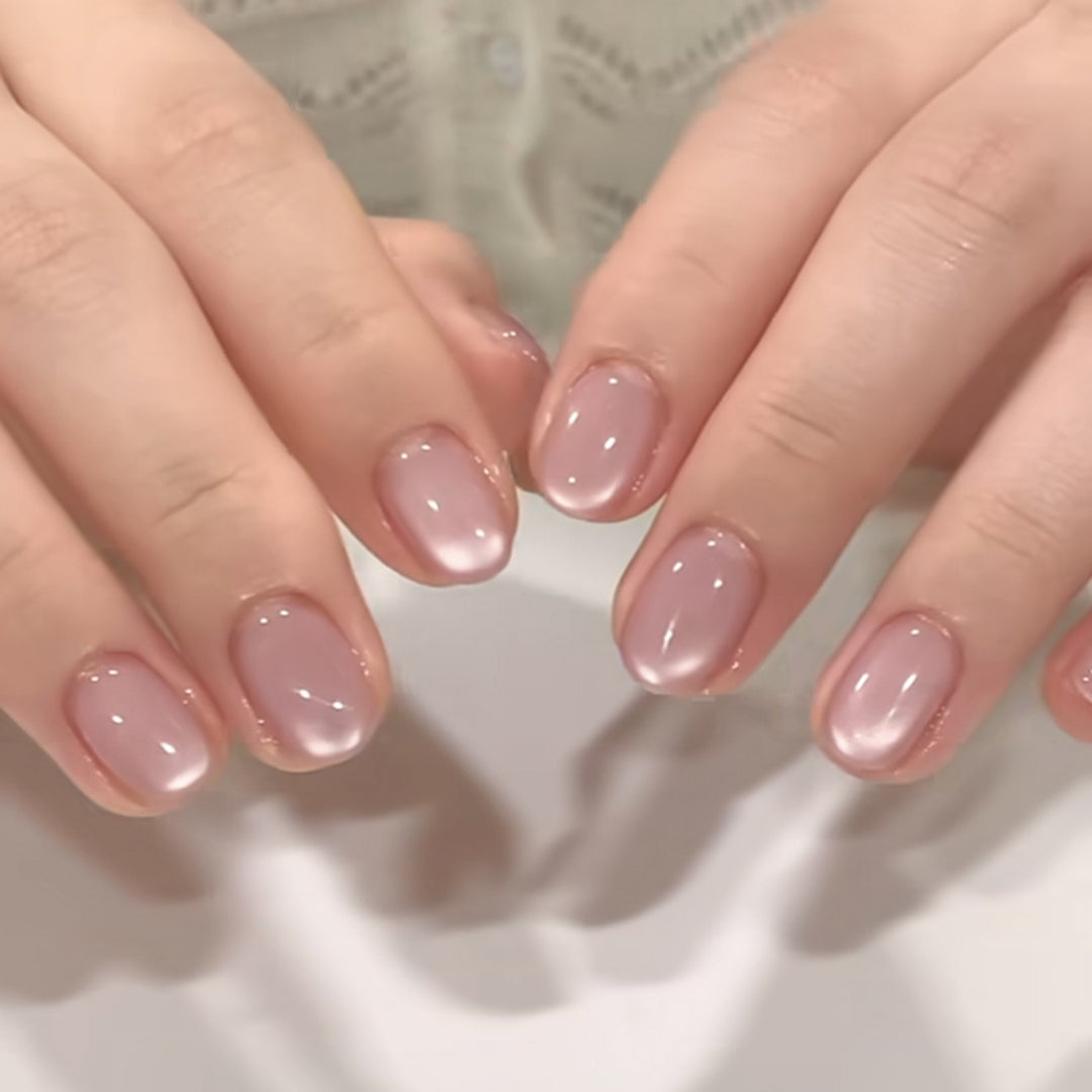 High-quality artificial nails with natural shine Kalsten