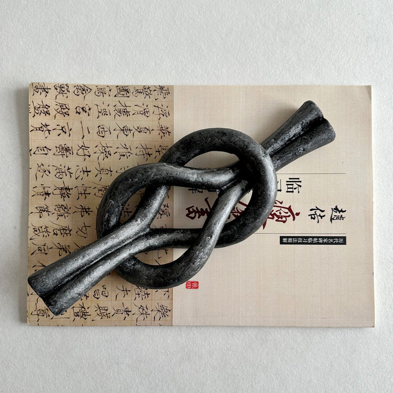 Decorate Knot Design Sculpture