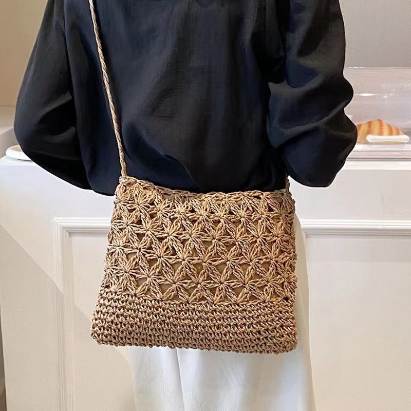 Handmade macrame bag with floral details Kalsten