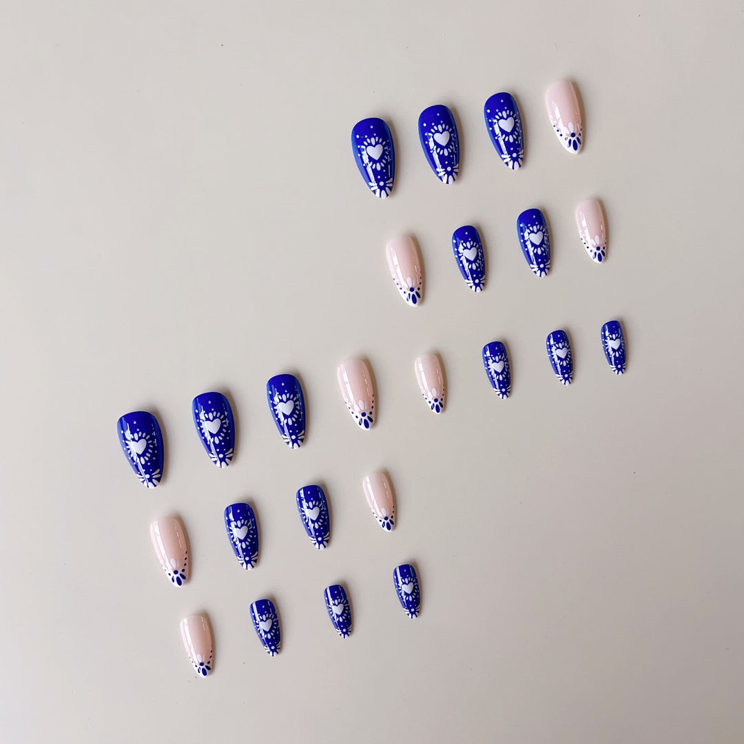 Creative nail set with flower and heart designs Kalsten