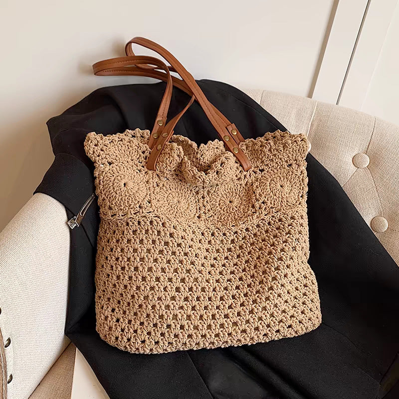 Crocheted tote bag with natural accents Kalsten