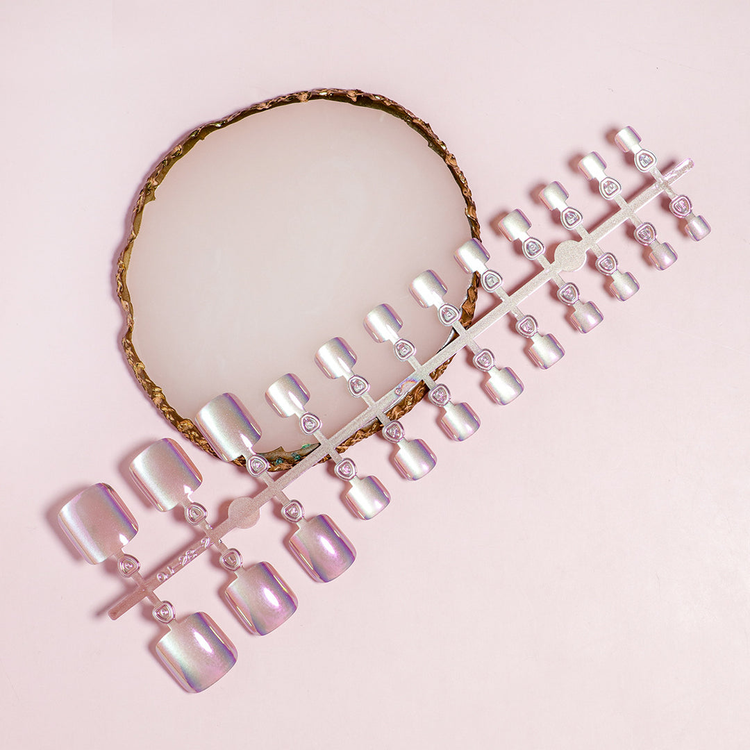 Iridescent Press-On Nail Art Set Kalsten