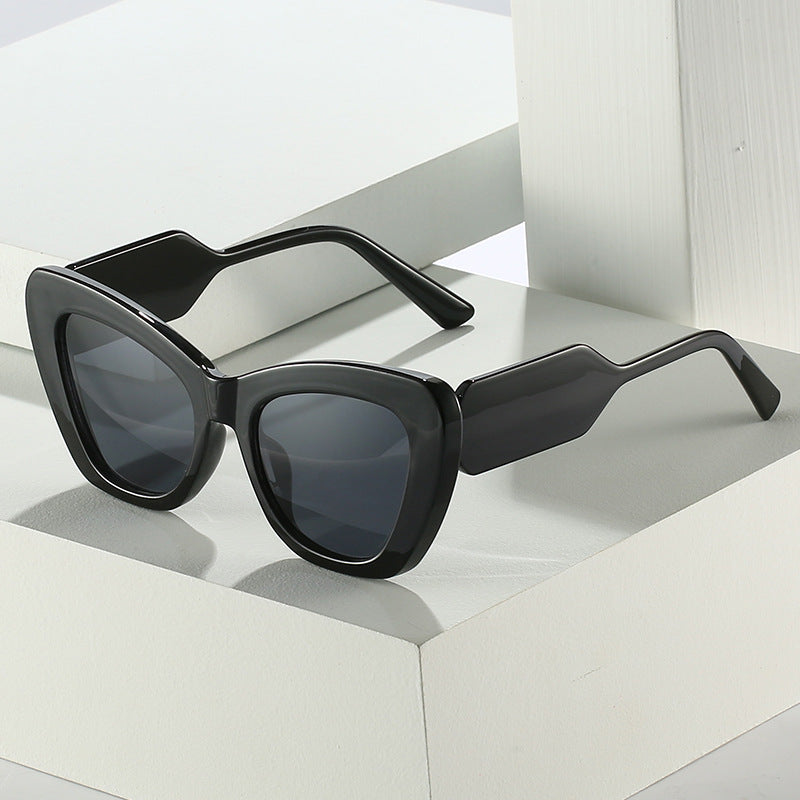 Fashion-Forward Geometric Frame Sunglasses Kalsten
