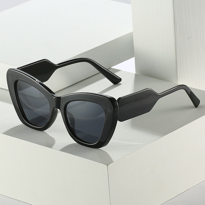 Fashion-Forward Geometric Frame Sunglasses Kalsten