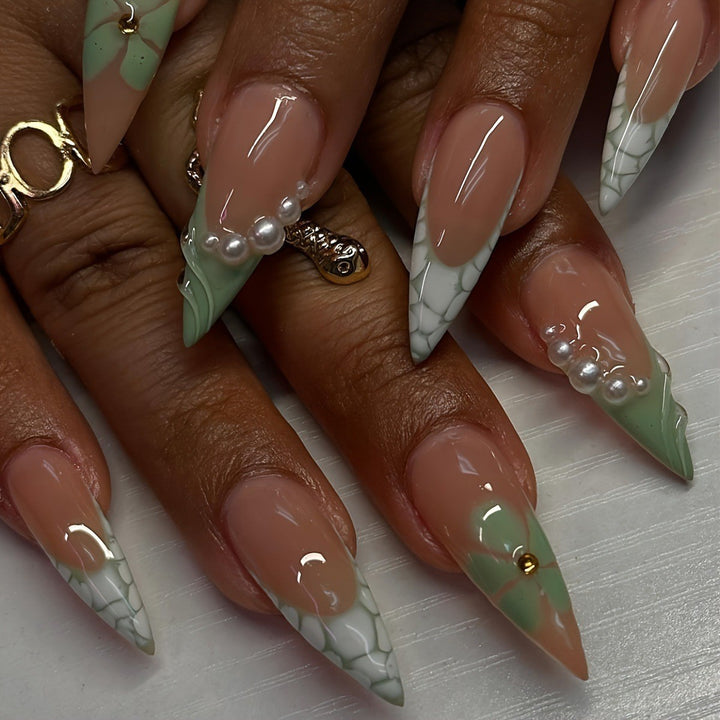 Decorative Stiletto Press-On Nail Extensions Kalsten