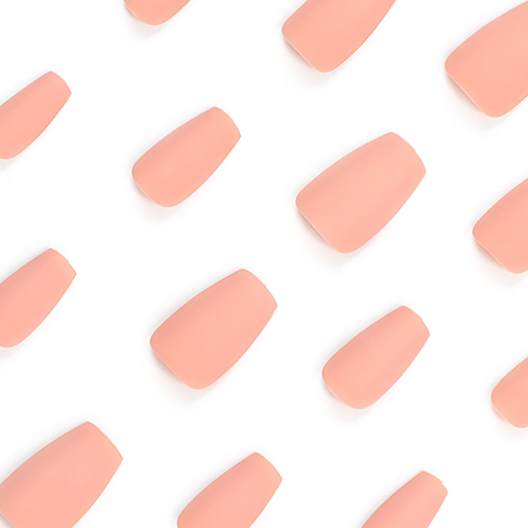 Elegant Nail Art with Matte Finish Kalsten